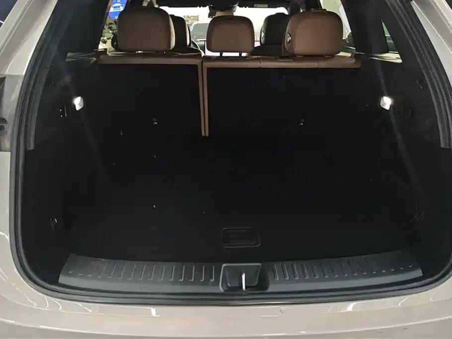 Li Auto L6 2025 Pro Smart Renewal Edition — миниатюра 4