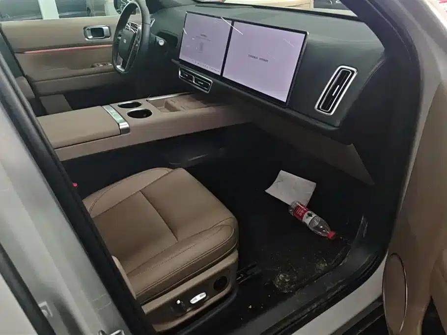 Li Auto L6 2025 Pro Smart Renewal Edition — миниатюра 8