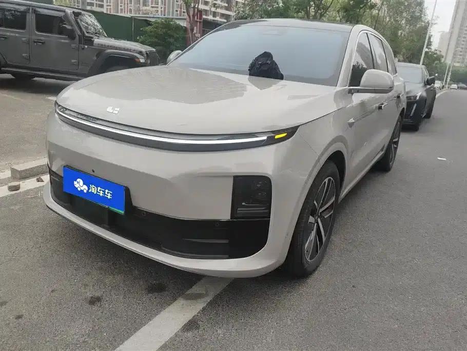 Li Auto L6 2024 Pro — миниатюра 1