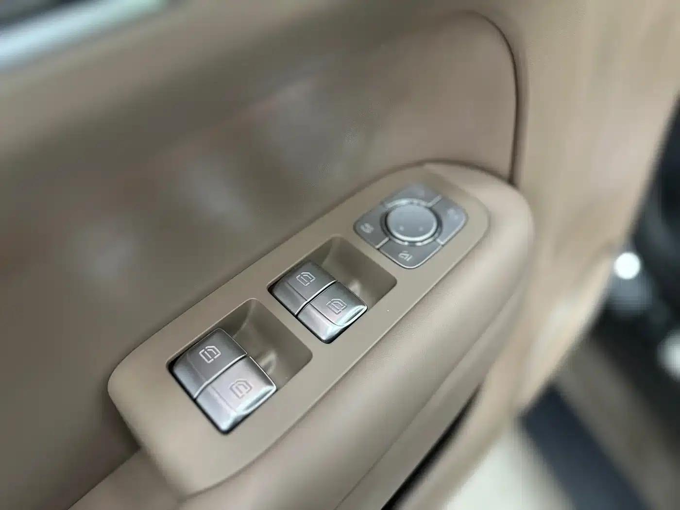 Li Auto L6 2025 Pro Smart Renewal Edition — миниатюра 6