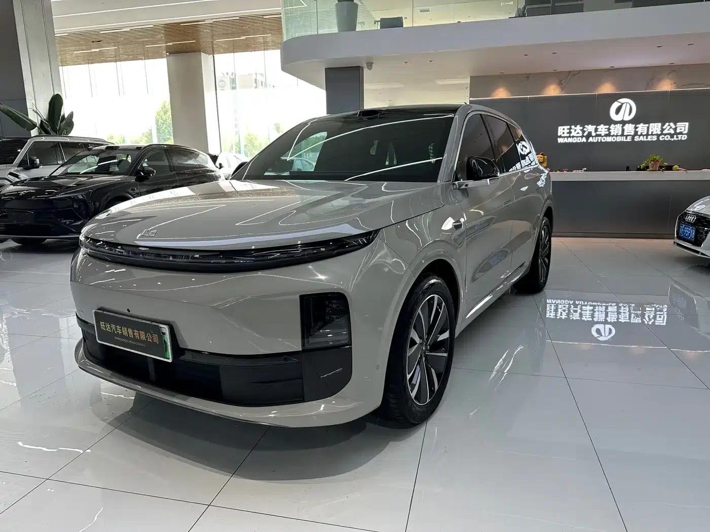 Li Auto L6 2025 Max Intelligent Renewal Edition — миниатюра 1