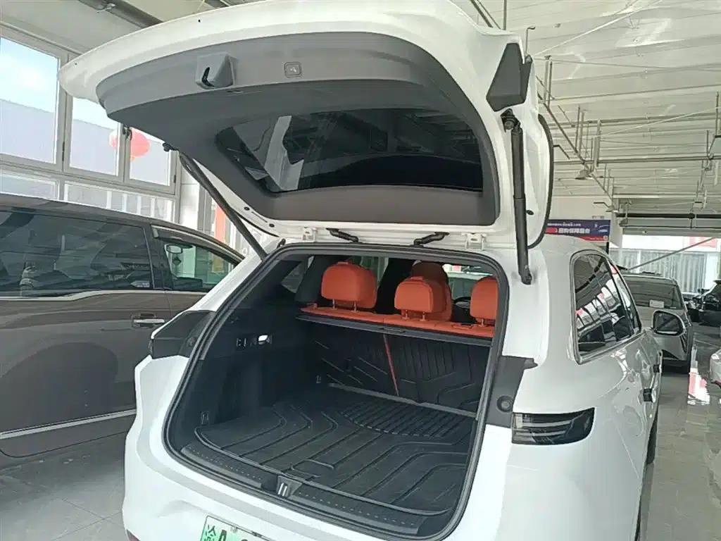 Li Auto L6 2024 Pro — миниатюра 18