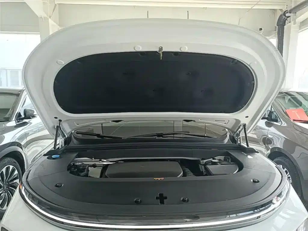 Li Auto L6 2024 Pro — миниатюра 19