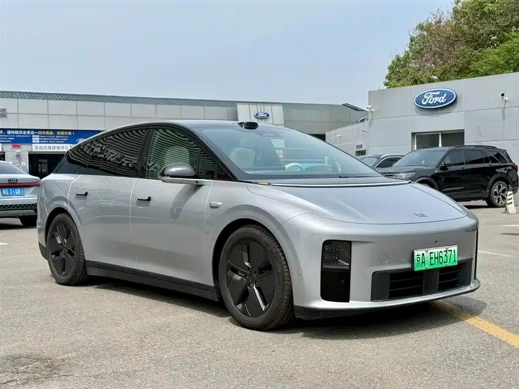 Li Auto i6 2025 Two-Wheel Drive Standard Edition — миниатюра 4