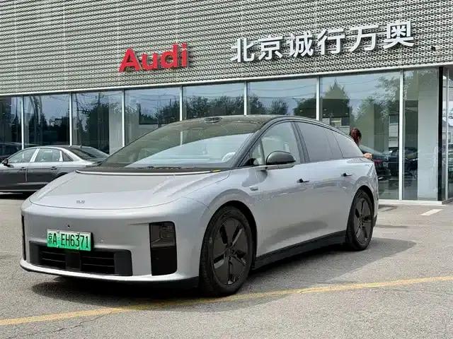 Li Auto i6 2025 Two-Wheel Drive Standard Edition