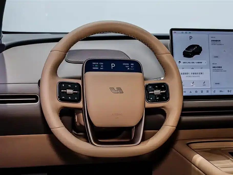 Li Auto i6 2025 Two-Wheel Drive Standard Edition — миниатюра 14