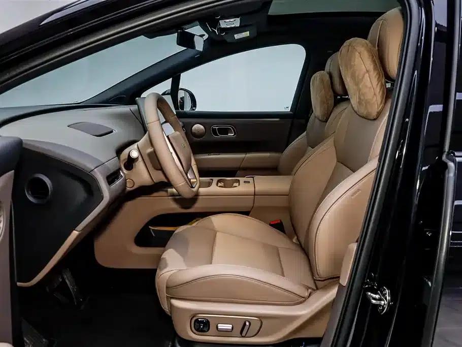 Li Auto i6 2025 Two-Wheel Drive Standard Edition — миниатюра 17