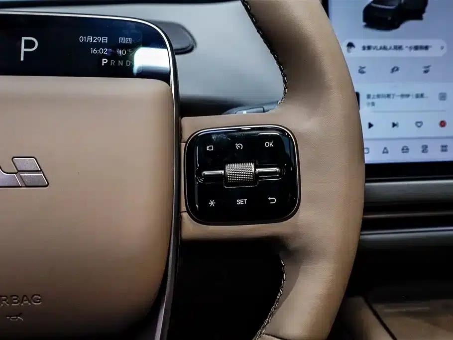 Li Auto i6 2025 Two-Wheel Drive Standard Edition — миниатюра 24
