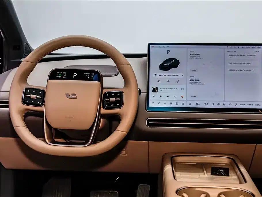 Li Auto i6 2025 Two-Wheel Drive Standard Edition — миниатюра 26
