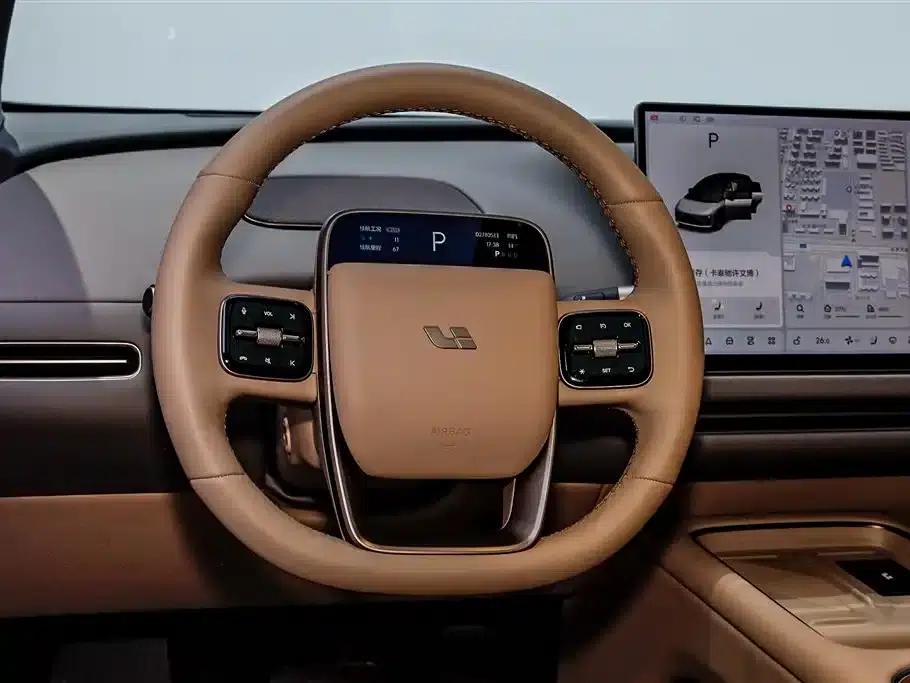 Li Auto i6 2025 Two-Wheel Drive Standard Edition — миниатюра 12