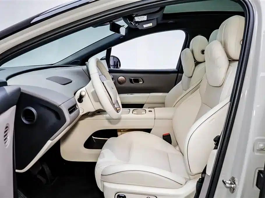 Li Auto i6 2025 Two-Wheel Drive Standard Edition — миниатюра 17