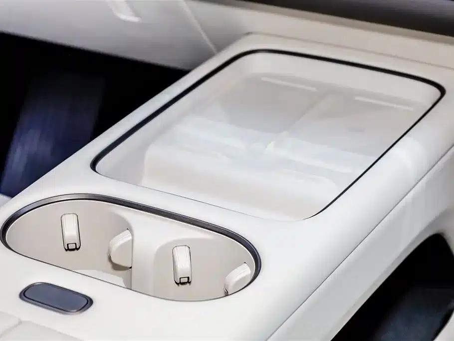 Li Auto i6 2025 Two-Wheel Drive Standard Edition — миниатюра 23