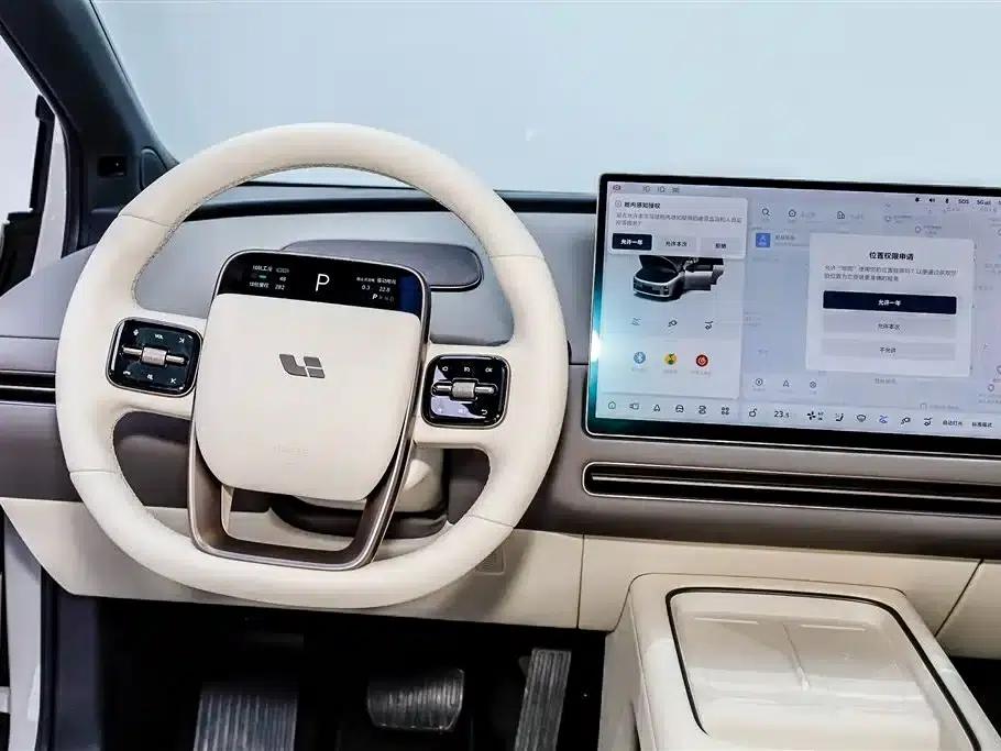 Li Auto i6 2025 Two-Wheel Drive Standard Edition — миниатюра 26