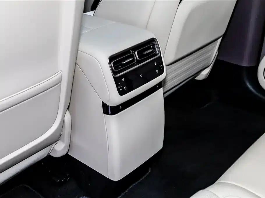 Li Auto i6 2025 Two-Wheel Drive Standard Edition — миниатюра 29