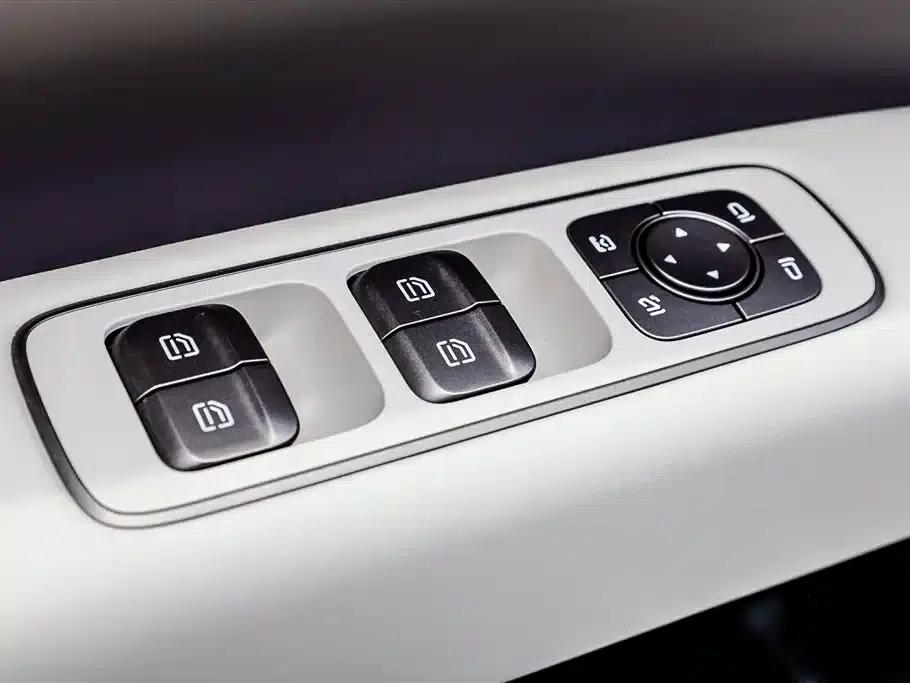 Li Auto i6 2025 Two-Wheel Drive Standard Edition — миниатюра 32