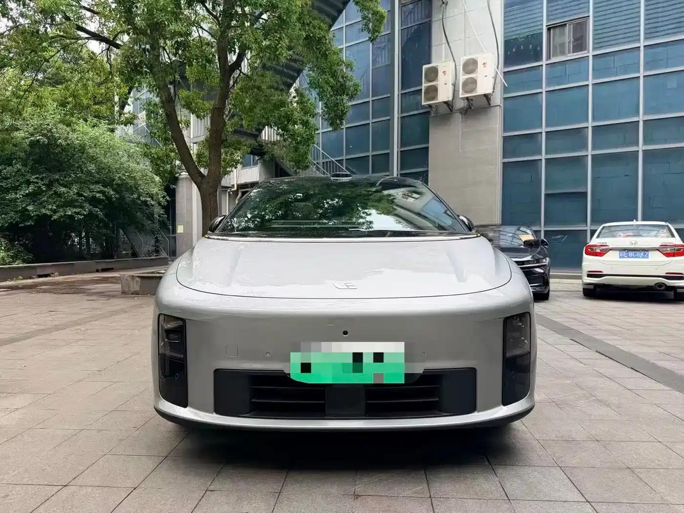 Li Auto i6 2025 Two-Wheel Drive Standard Edition — миниатюра 2