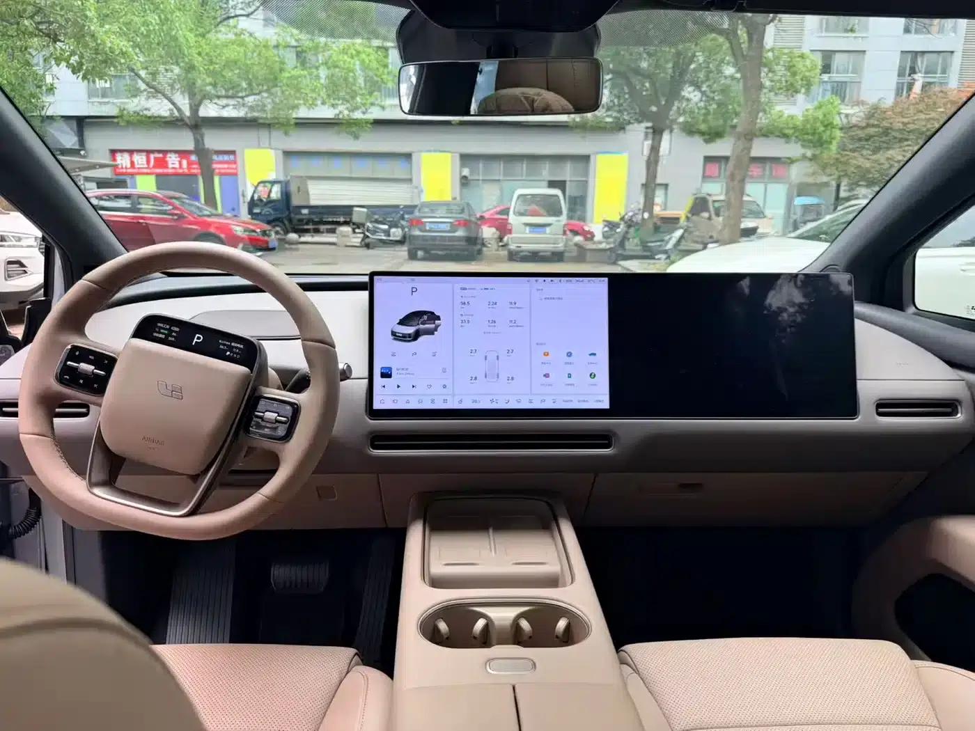 Li Auto i6 2025 Two-Wheel Drive Standard Edition — миниатюра 4