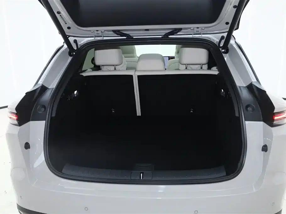 Li Auto i6 2025 Two-Wheel Drive Standard Edition — миниатюра 15