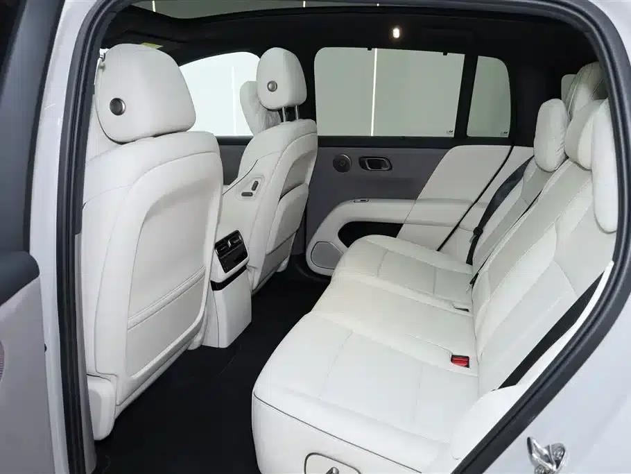 Li Auto i6 2025 Two-Wheel Drive Standard Edition — миниатюра 22
