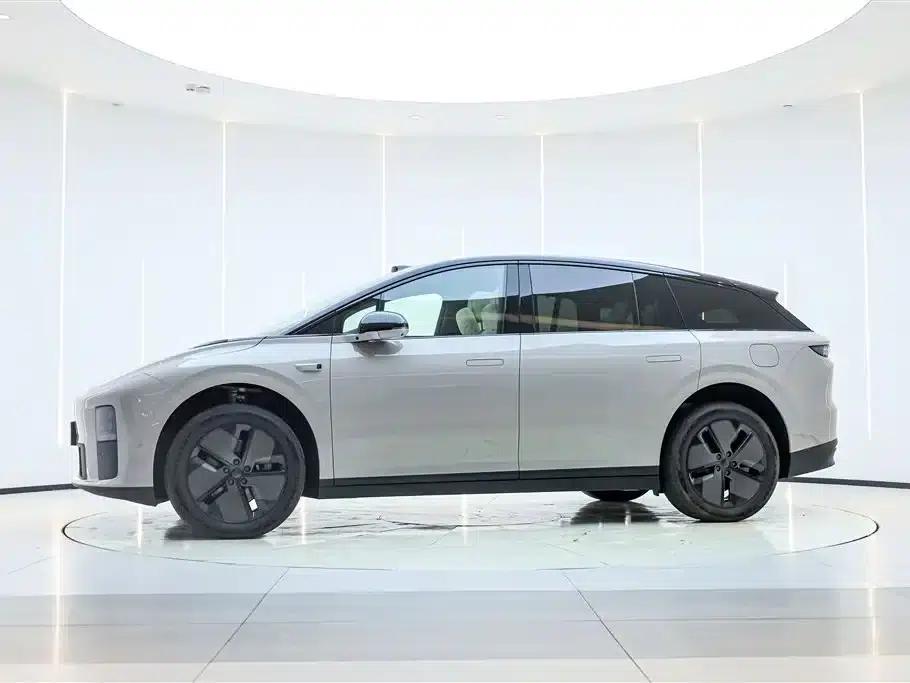 Li Auto i6 2025 Two-Wheel Drive Standard Edition — миниатюра 9