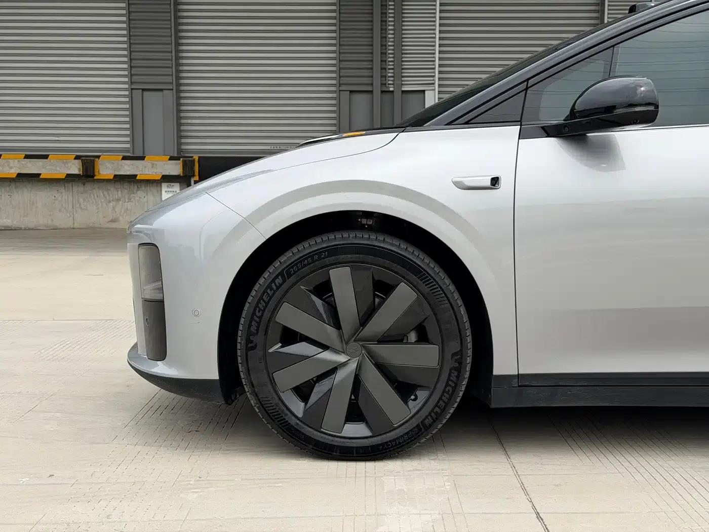 Li Auto i6 2025 AWD Standard Edition — миниатюра 13