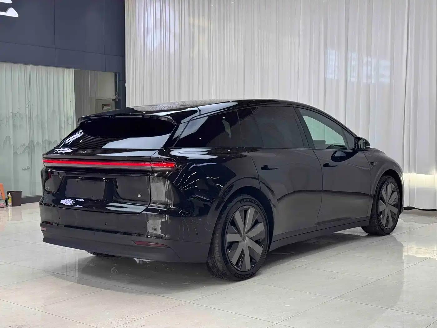 Li Auto i6 2025 Two-Wheel Drive Standard Edition — миниатюра 17