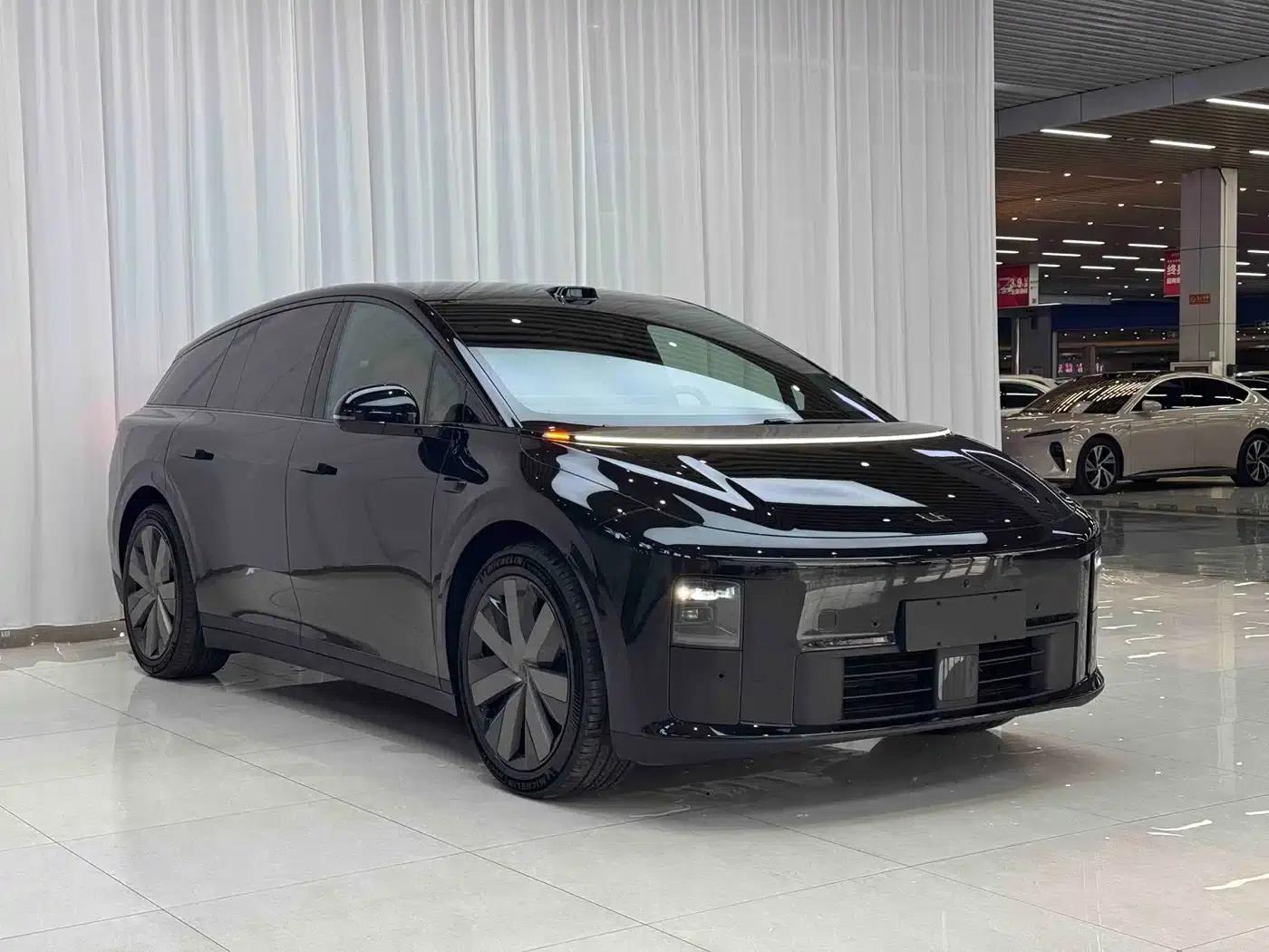 Li Auto i6 2025 Two-Wheel Drive Standard Edition — миниатюра 3