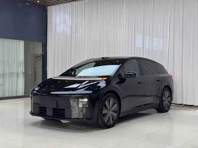 Li Auto i6 2025 Two-Wheel Drive Standard Edition