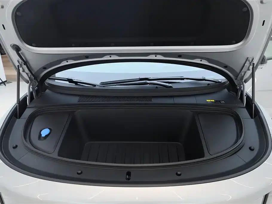 Li Auto i6 2025 AWD Standard Edition — миниатюра 13