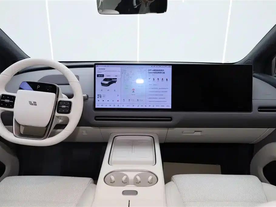 Li Auto i6 2025 AWD Standard Edition — миниатюра 15