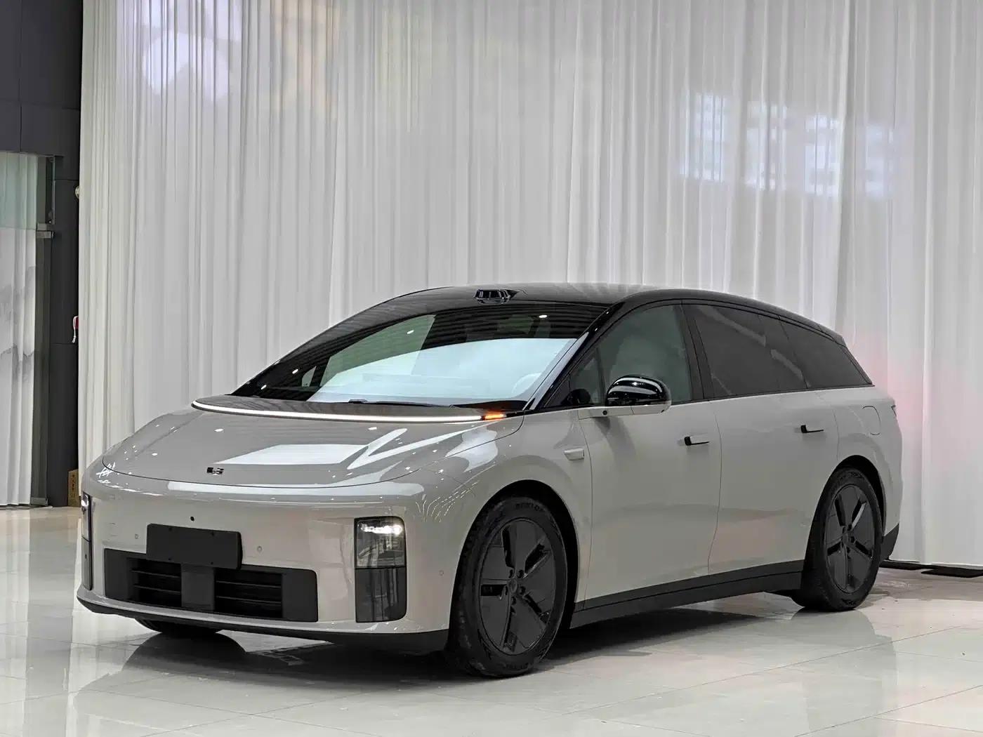 Li Auto i6 2025 Two-Wheel Drive Standard Edition — миниатюра 1