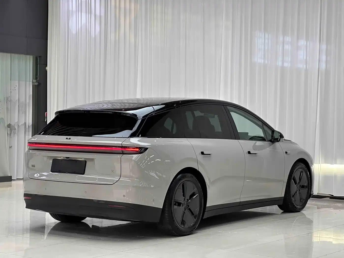 Li Auto i6 2025 Two-Wheel Drive Standard Edition — миниатюра 16