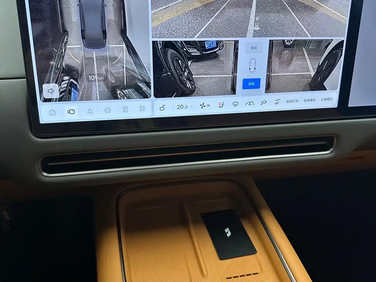 Li Auto i8 2025 Standard Edition — миниатюра 12