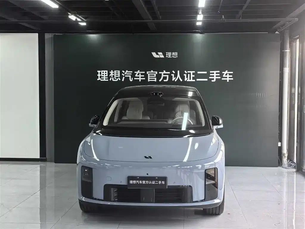 Li Auto i8 2025 Standard Edition — миниатюра 2