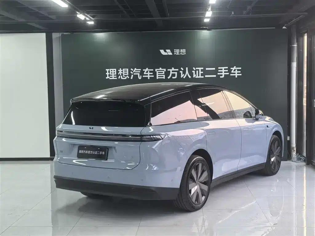 Li Auto i8 2025 Standard Edition — миниатюра 3