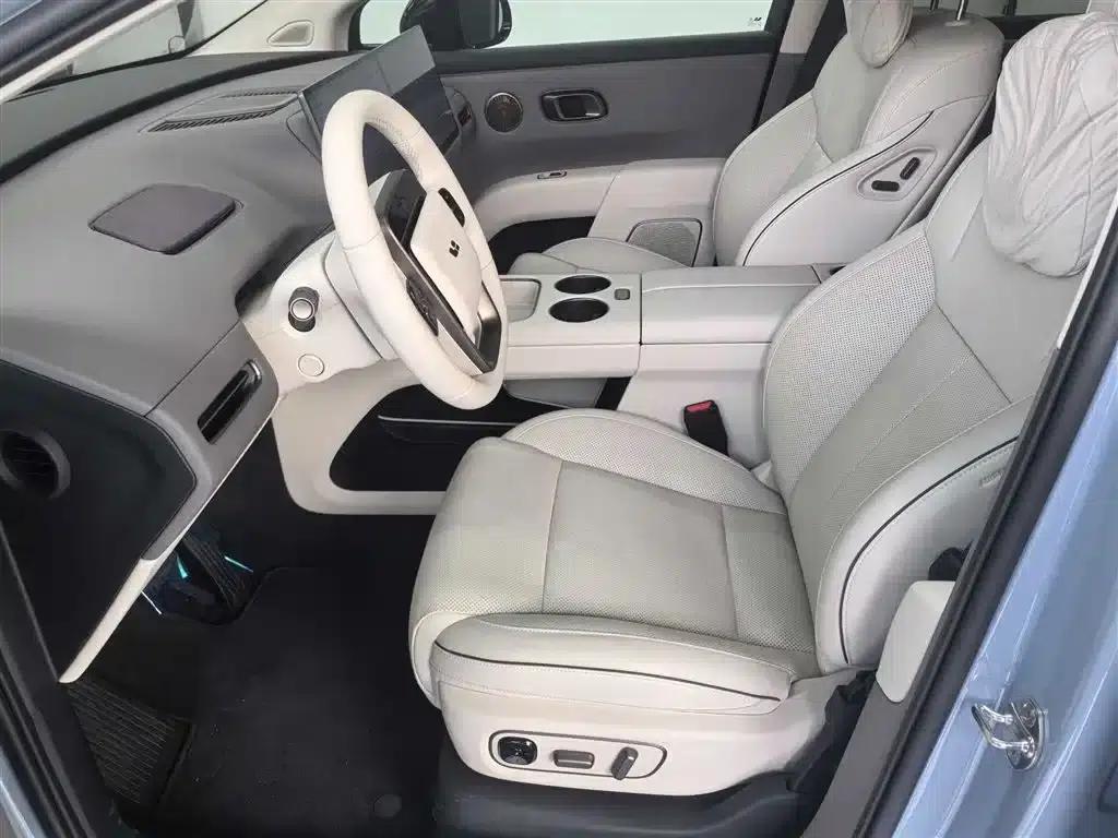 Li Auto i8 2025 Standard Edition — миниатюра 5