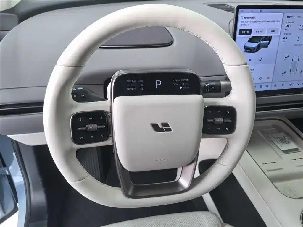 Li Auto i8 2025 Standard Edition — миниатюра 6