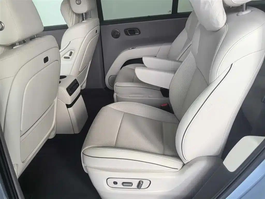 Li Auto i8 2025 Standard Edition — миниатюра 8