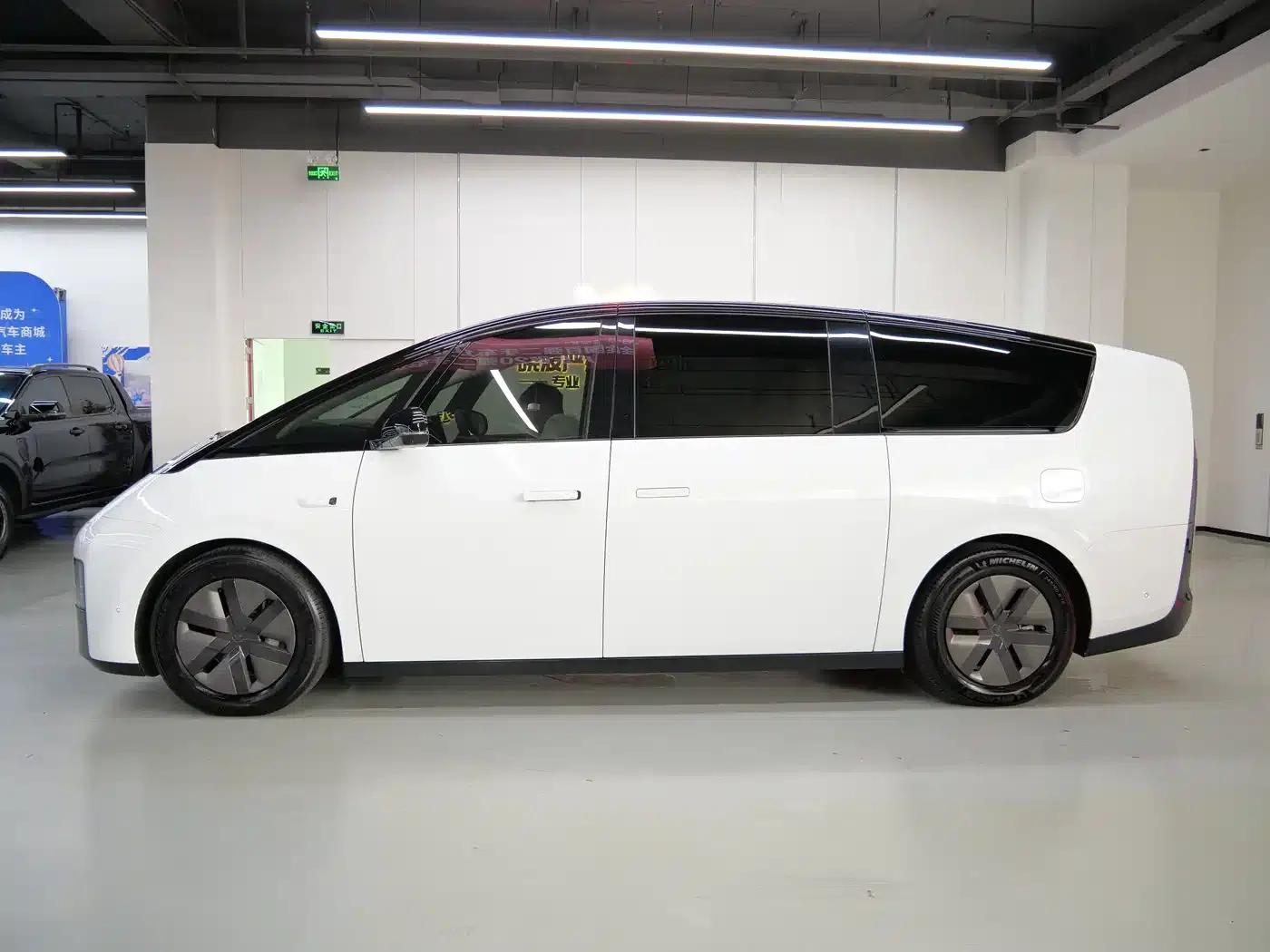 Li Auto MEGA 2025 Home Edition — миниатюра 4