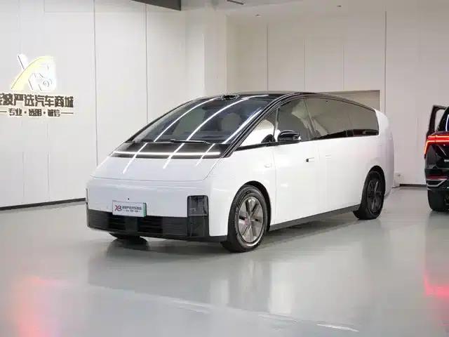 Li Auto MEGA 2025 Home Edition