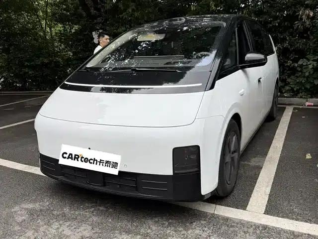 Li Auto MEGA 2025 Home Edition