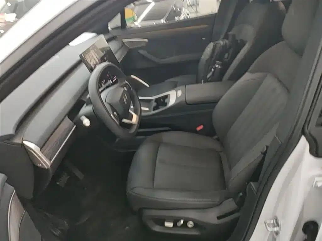 Chevrolet L60 2024 60kWh Rear-Wheel Drive — миниатюра 15