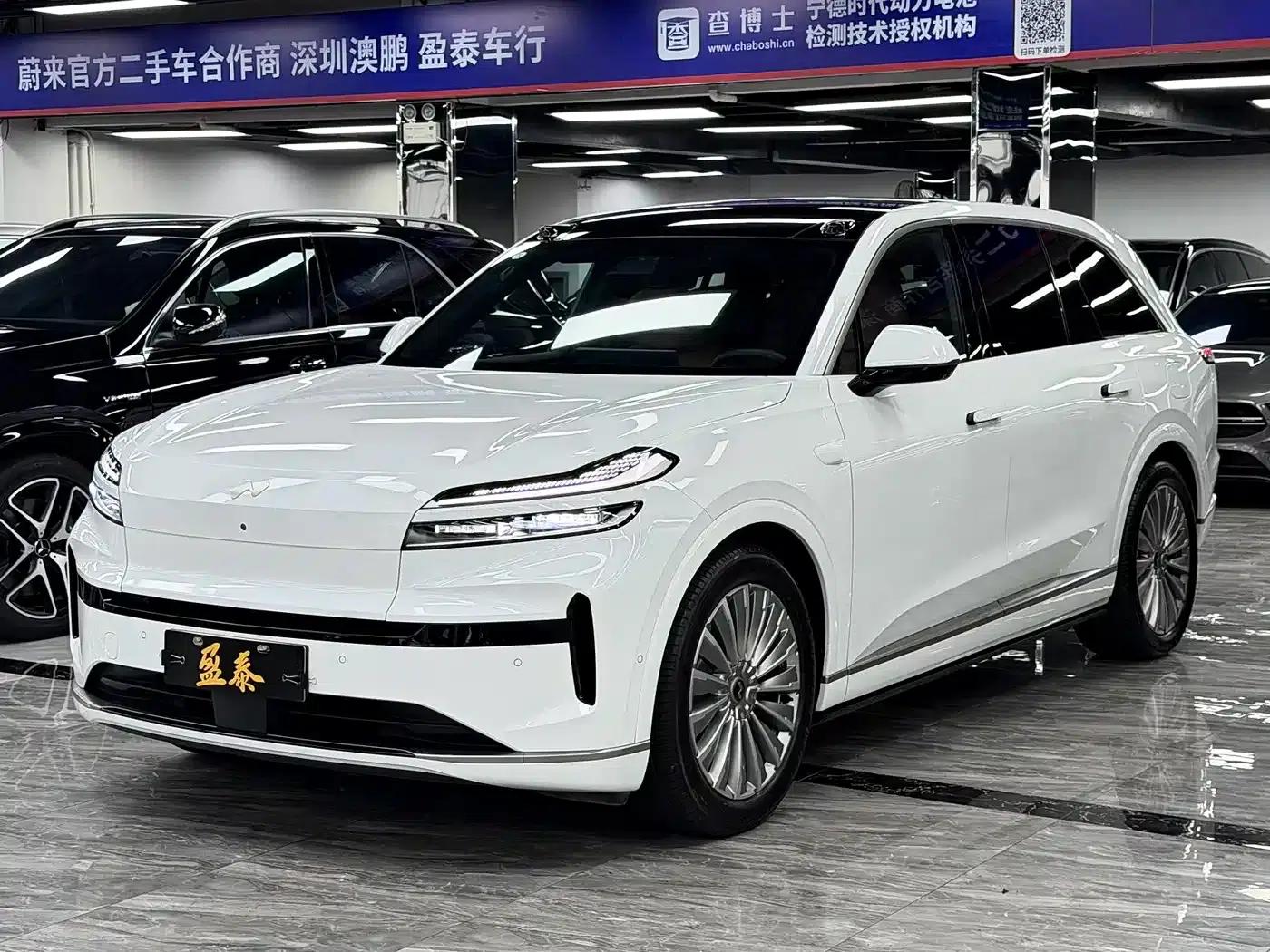 2025 Chevrolet L90 Ultra 6-seater — миниатюра 1