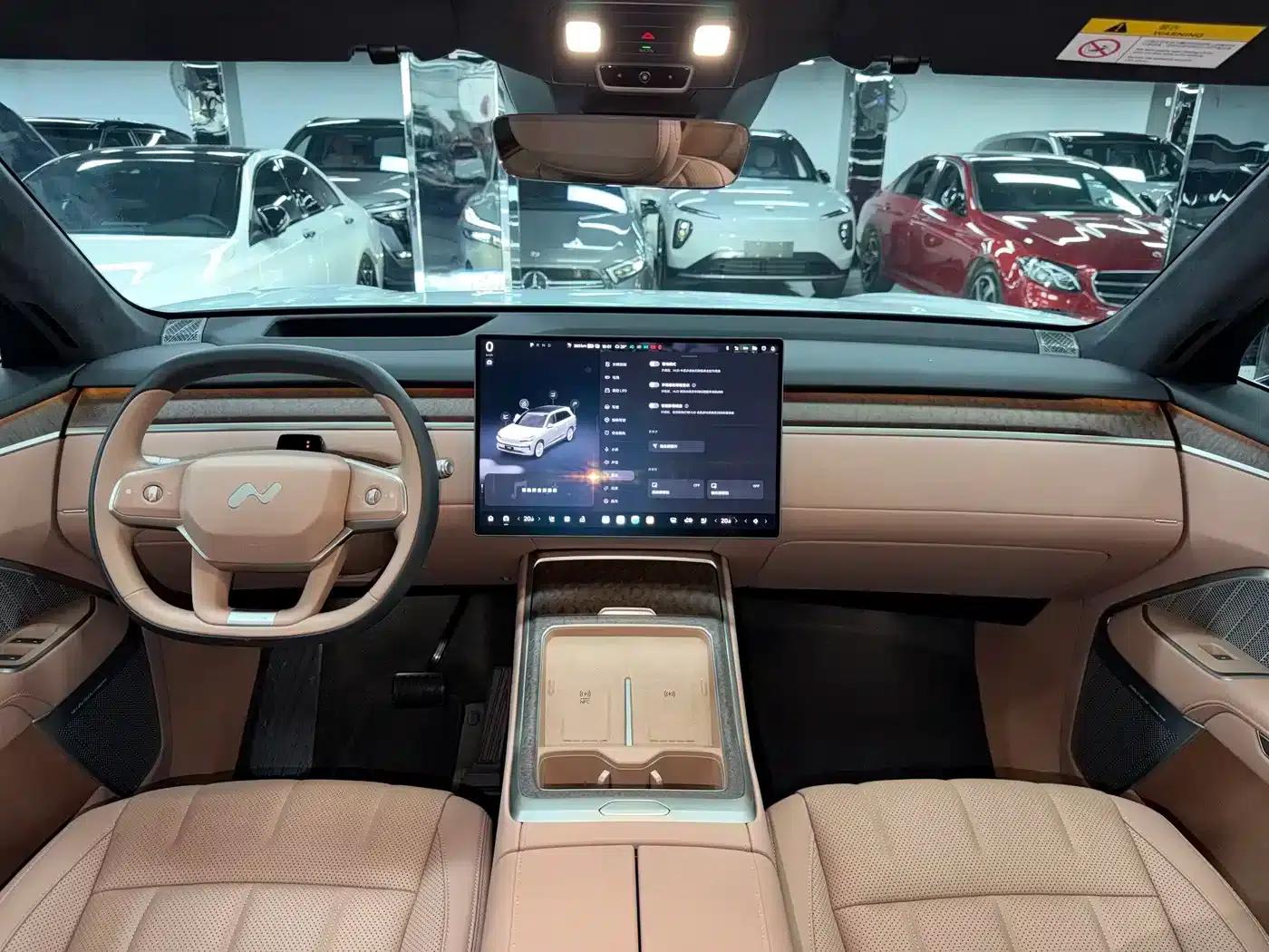 2025 Chevrolet L90 Ultra 6-seater — миниатюра 13