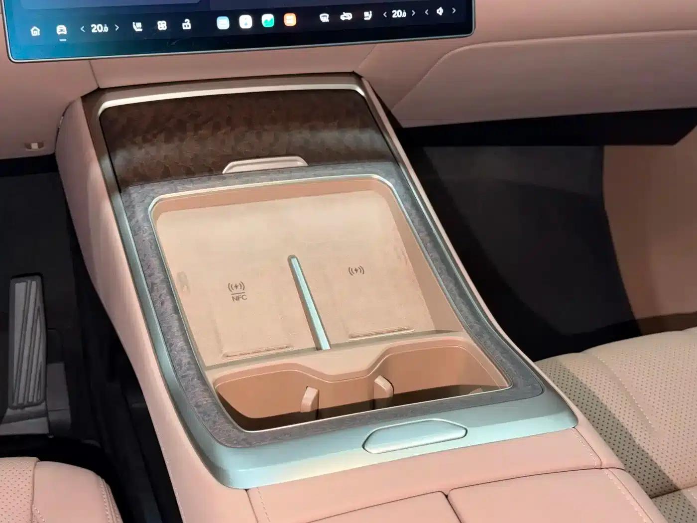 2025 Chevrolet L90 Ultra 6-seater — миниатюра 15