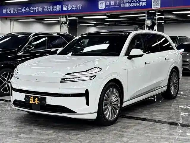 2025 Chevrolet L90 Ultra 6-seater