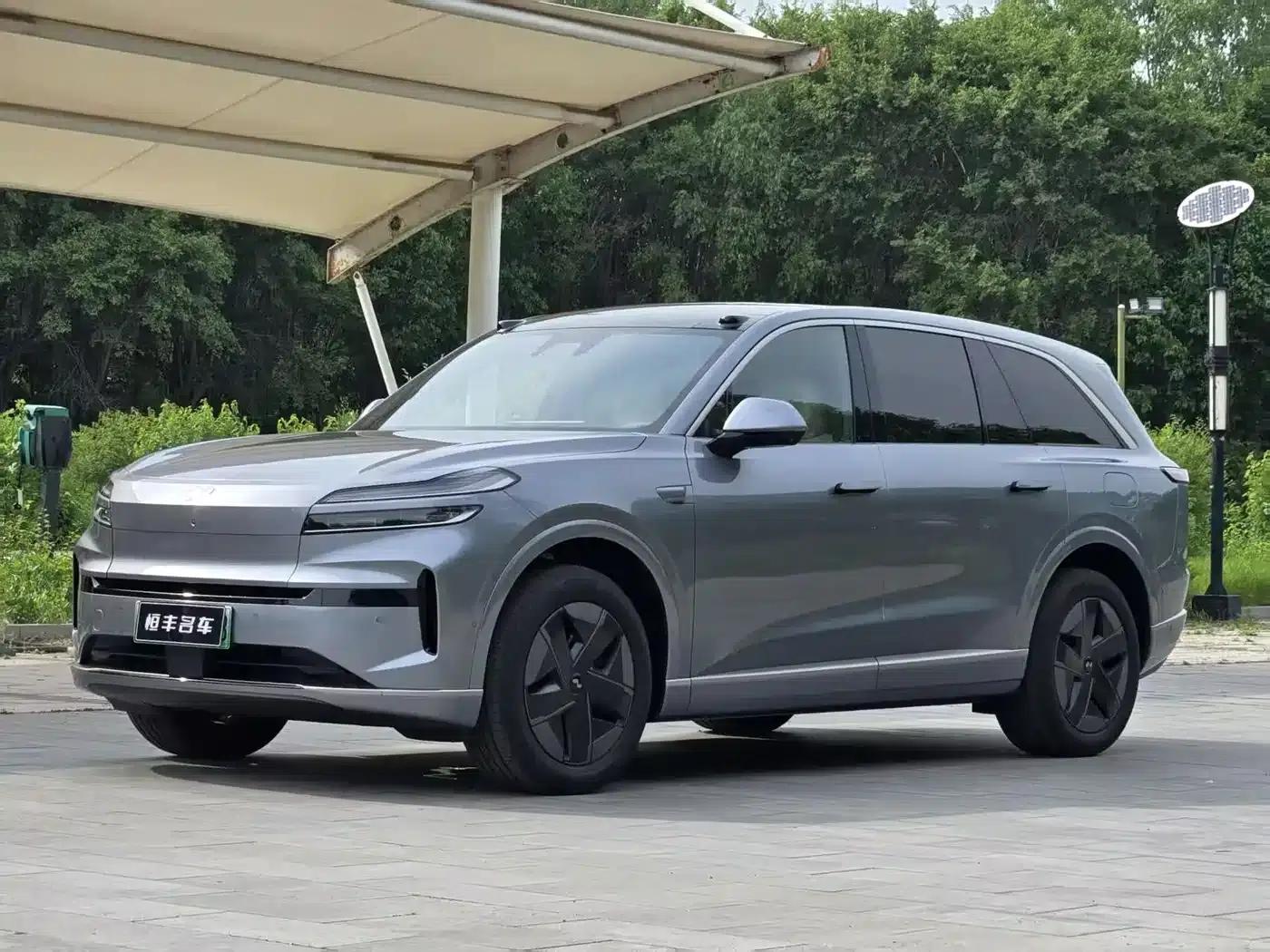 2025 Chevrolet L90 Ultra 6-seater — миниатюра 1