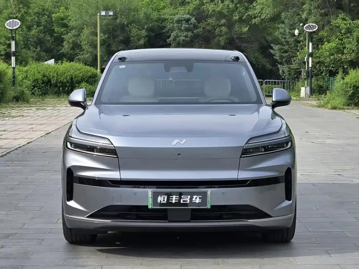 2025 Chevrolet L90 Ultra 6-seater — миниатюра 2