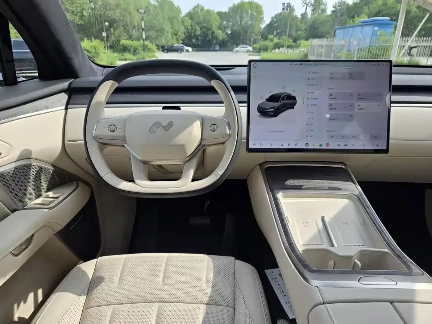 2025 Chevrolet L90 Ultra 6-seater — миниатюра 13