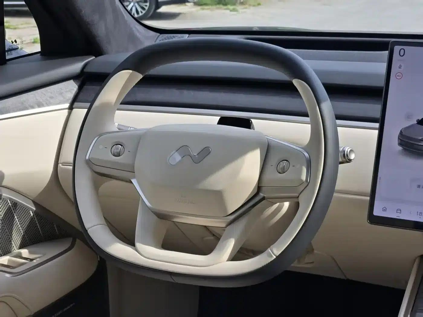 2025 Chevrolet L90 Ultra 6-seater — миниатюра 14